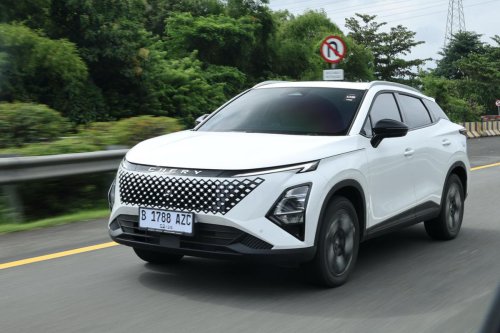 Harga Beda Tipis, Adu Performa Yaris Cross G Hybrid vs Chery C5 CSH