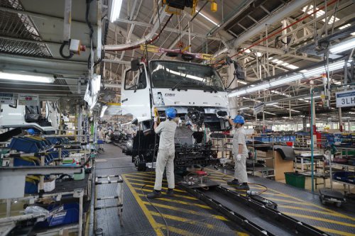 Perubahan Konsumen Motor, Truk Ilegal China