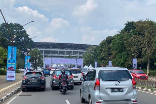 Hindari GBK: Kepadatan Lalu Lintas Natal 24 Desember