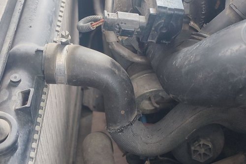 Langkah Darurat jika Mobil Overheat Saat Perjalanan Mudik