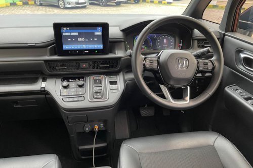Kenyamanan Honda Step WGN e:HEV: Cocok untuk Keluarga Semua Usia