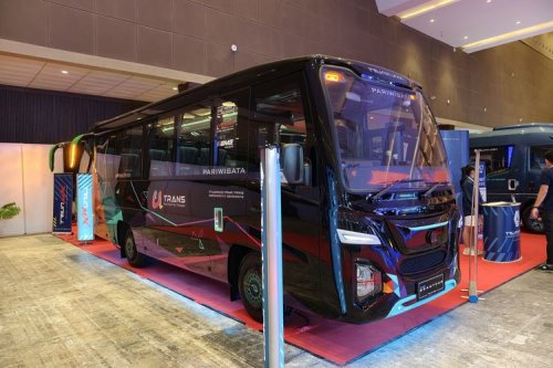 Karoseri Trijaya Union Go International dengan Mikrobus Triun CX