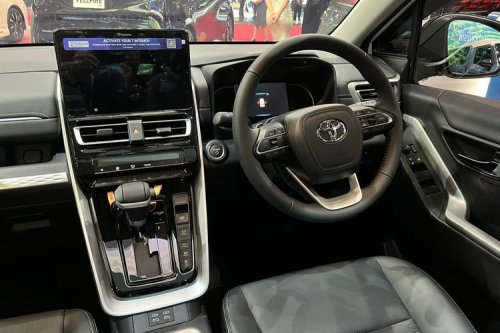 Toyota, Toyota Innova, Wuling, Toyota Innova Zenix HEV dan Wuling Darion PHEV: Mana yang Lebih Baik?