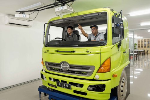 Produsen Ini Perkuat Pendidikan Vokasi untuk Siapkan SDM Industri Kendaraan Niaga