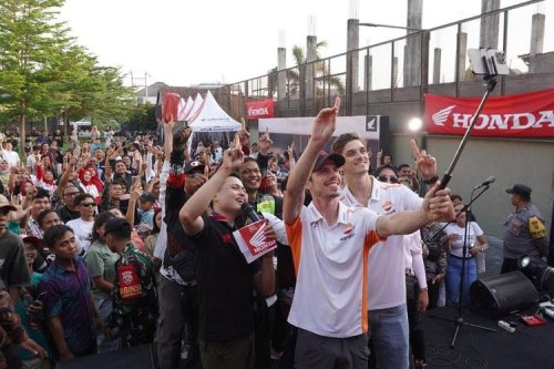 Luca Marini Jarang Hangout dengan Jebolan VR46 Academy