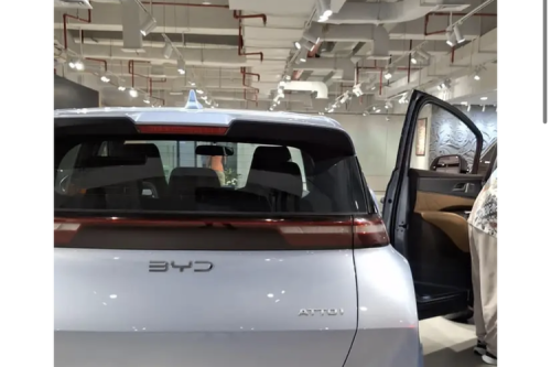 Mobil Listrik BYD, BYD, Peluncuran Mobil Listrik BYD Atto 1 di GIIAS 2025