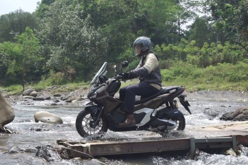 Honda, Sensasi Jajal Honda ADV160 RoadSync di Habitatnya