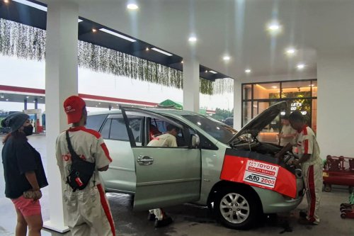 Transformasi Pembelian Mobil: Digitalisasi dan Showroom