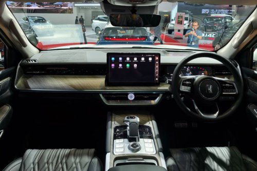 Komparasi GWM Tank 500 Diesel Vs Toyota Fortuner