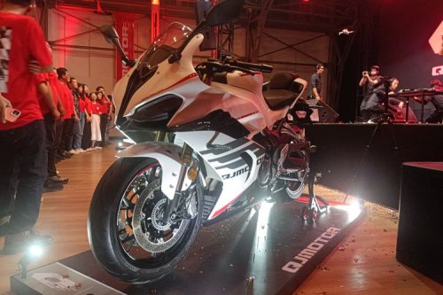 Motor Super Sport QJMotor SRK 800 RR Sepi Peminat