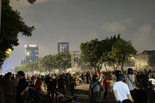 Berkendara Aman Melintasi Zona Demo dengan Gas Air Mata