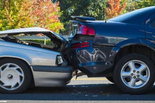 Cara Menjaga Jarak Aman dari Pengemudi Agresif di Jalan