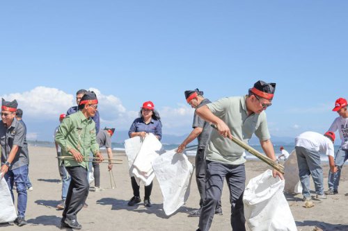 Langkah AHM Jaga Ekosistem Pesisir dan Satwa Laut