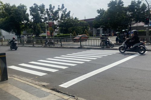 Zebra Cross Pac-Man di Tebet, Aksi Warga Soroti Aspek Keselamatan