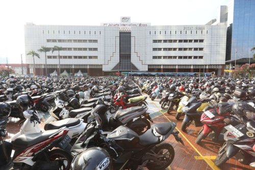 Daftar 10 Tempat Parkir Motor Termahal di Jakarta