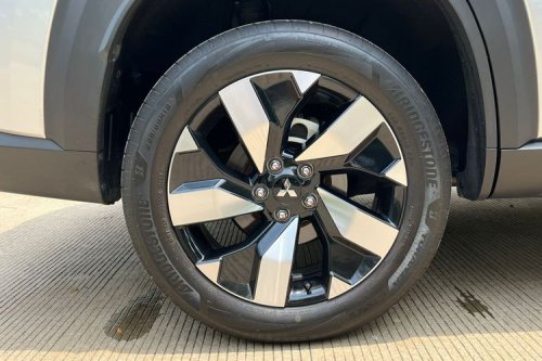 Mitsubishi, Mitsubishi Destinator, Fitur Mitsubishi Destinator, Ini Poin Plus dan Minusnya