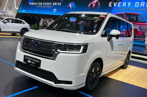 Honda, Honda e, Honda Step WGN e:HEV: 100 Fitur Cerdas untuk Keluarga Modern