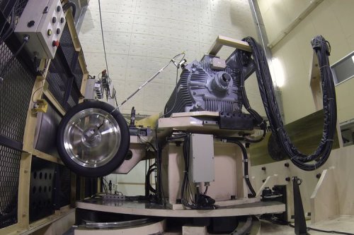 Intip “Dapur” Pengujian Ban Bridgestone di Thailand