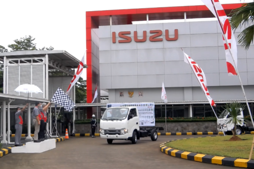 Isuzu, Isuzu Nilai Penurunan Suku Bunga BI Bisa Dongkrak Kinerja 2025