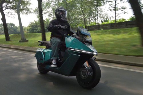 Komparasi Omoway Omo-X Vs Maka Cavalry
