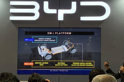 Sering Pakai Mode EV, Apakah Bensin BYD M6 DM Bakal Basi?