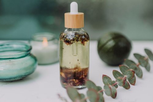 Campur Pertalite dengan Minyak Kayu Putih, Bisa Naikkan Oktan?