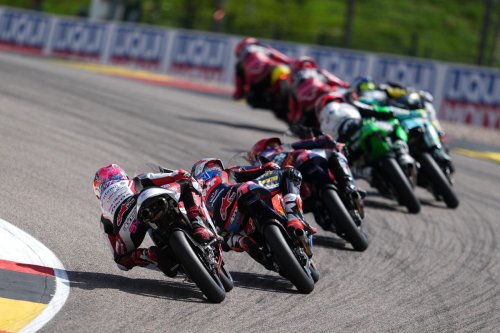 Hasil Moto3 Inggris 2026: Almanza Juara, Veda Ega Pratama Finis ke 9