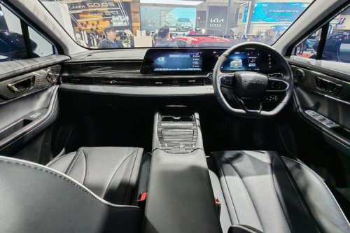 Apa Perbedaan Chery C5 CSH dengan Versi Bensin?