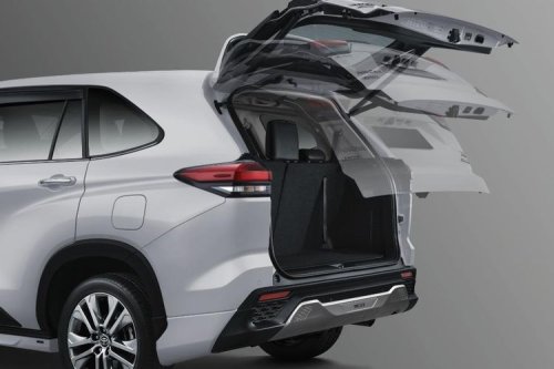 Toyota, Toyota Innova, Toyota Innova Zenix Hybrid: SImak Skema Cicilan Terbaru