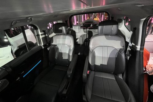 Jetour, Jumpa Jetour G700: SUV PHEV Boxy Penantang Denza B5