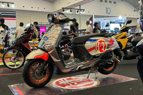 Modifikasi Honda Giorno Bertema Helm Balap Pedrosa Shogun