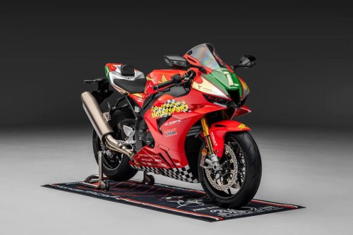 Honda Rilis CBR1000RR-R Fireblade SP John McGuinness, Cuma 15 Unit