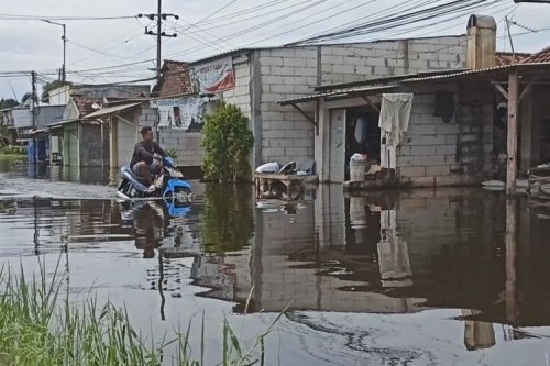 Motor Bebek atau Matik, Mana Lebih Aman Saat Terjang Banjir?