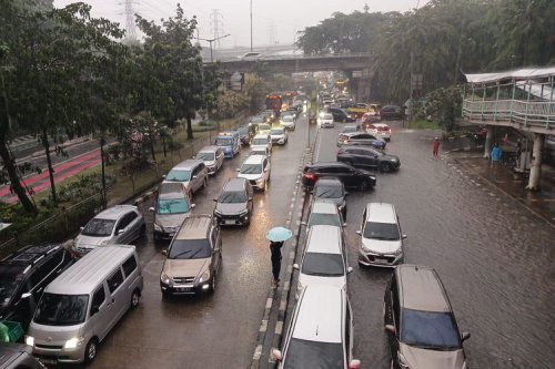 Hujan Deras di Jakarta, Sejumlah Ruas Jalan Banjir