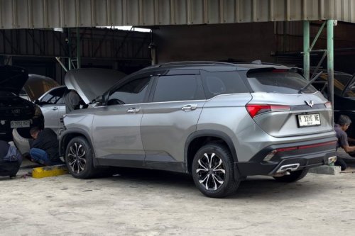 Sulitnya Mencari Sparepart Mobil China di Atrium Senen