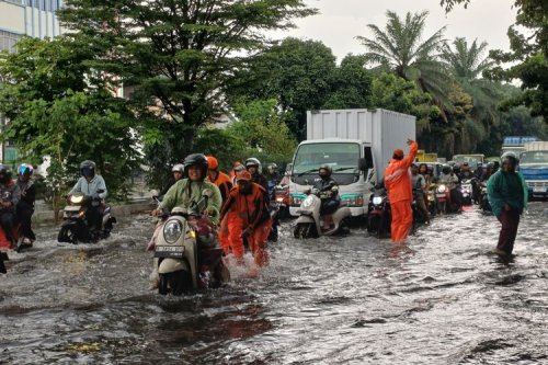 Waspada Banjir Jakarta: Pantau Update Real-Time Lewat Aplikasi Ini!