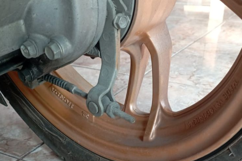 Cara Bedakan Kampas Rem Kotor atau Tipis dari Bunyi Berdecit