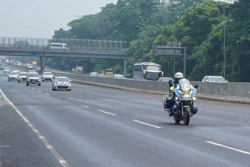 Pantauan Lalu Lintas di Jalan Pantura Saat Penerapan One Way