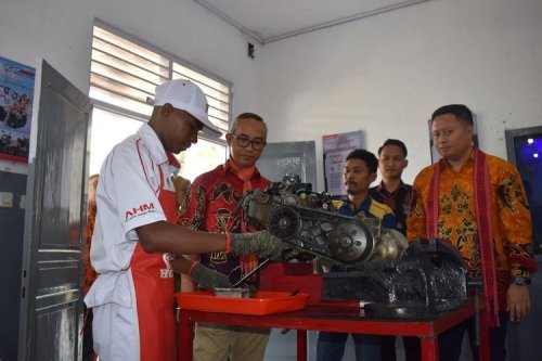 AHM Bawa Pendidikan Vokasi Otomotif ke Papua Barat Daya