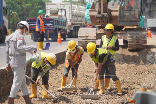 Hati-hati Macet, Ada Perbaikan Jalan di Tol Jakarta-Cikampek KM 28