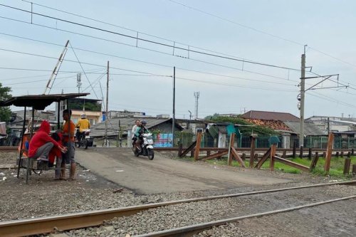 Pelintasan Liar & Budaya Jalan Pintas, Masalah yang Tak Pernah Selesai