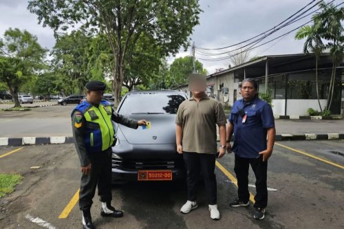 Spesifikasi Porsche Cayenne yang Pakai Pelat Palsu Kemhan