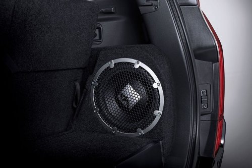 Jangan Asal Upgrade, Ini Penyebab Speaker Bawaan Mobil Cepat Rusak