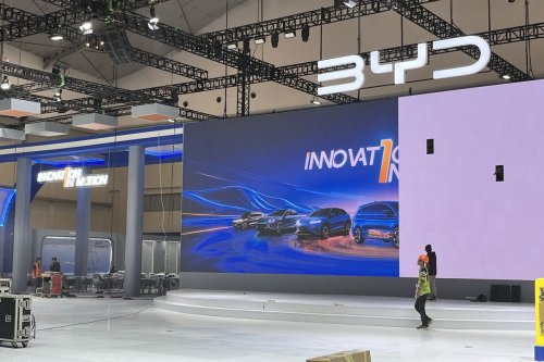 Booth BYD Tanpa Denza di GIIAS 2026