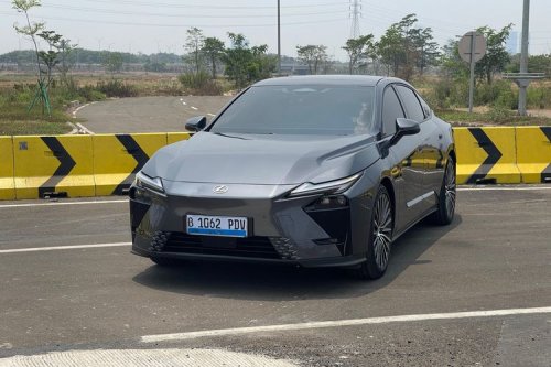 Lexus, Lexus Bertumbuh Pesat di GIIAS 2026: Target Alokasi Baru Jepang