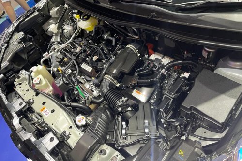 Quick Drive Toyota Veloz Hybrid, Terasa Beda dan Lebih Bertenaga