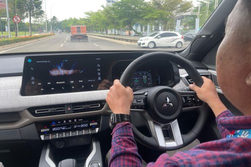 Begini Cara Active Yaw Control Bikin Mobil Makin Stabil