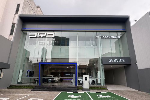 Arista Group Resmikan 8 Diler Mobil Listrik di Indonesia