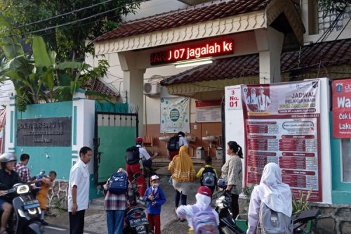 Hari Pertama Sekolah, Pengendara Diminta Antisipasi Kemacetan di Sejumlah Ruas Jalan