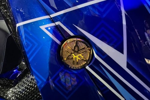 Yamaha, King CustoMAXI 2025, Yamaha XMAX Hedon dengan Emblem Emas 18 Karat